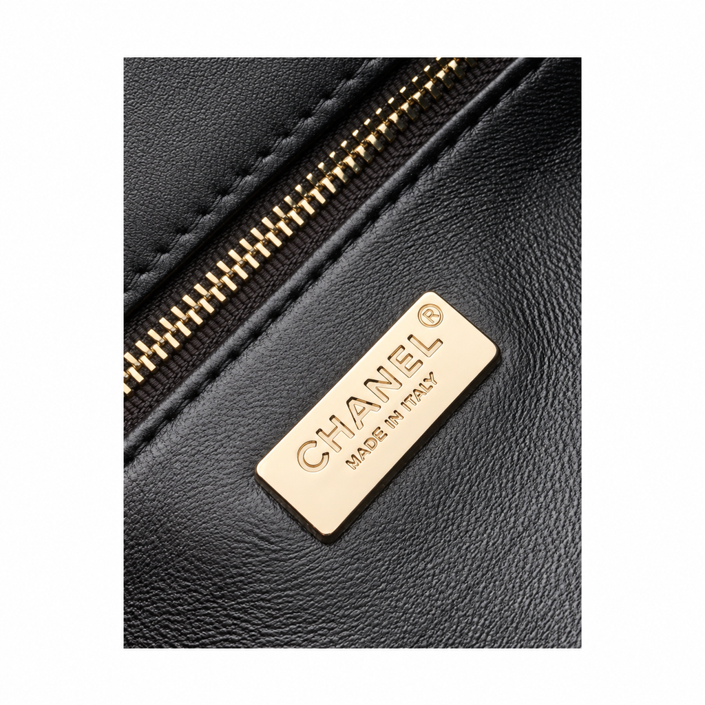 Chanel Quilted Premium Mini Shoulder Bag 14×21×8cm