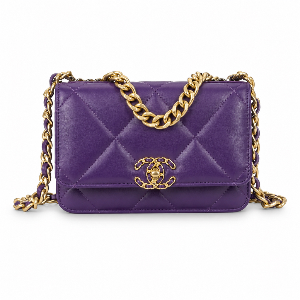 Chanel Classic Quilted Slim Flap Bag | CC Turn-Lock Leather Chain Strap — 12x19.5cm