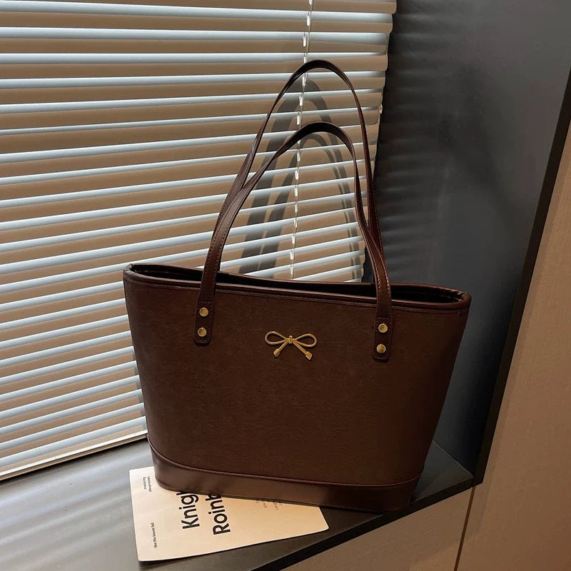 Trendy Women's Structured Handbag | Fashion-Forward Tote Bag 27×15×9cm